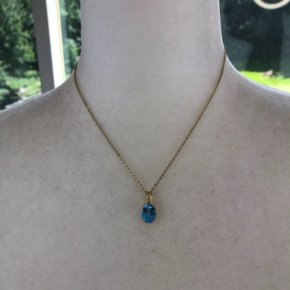 NEW - Macy's 14KT Solid Gold Genuine Oval Blue Topaz Pendant Glamcore Sparkly - Picture 6 of 17